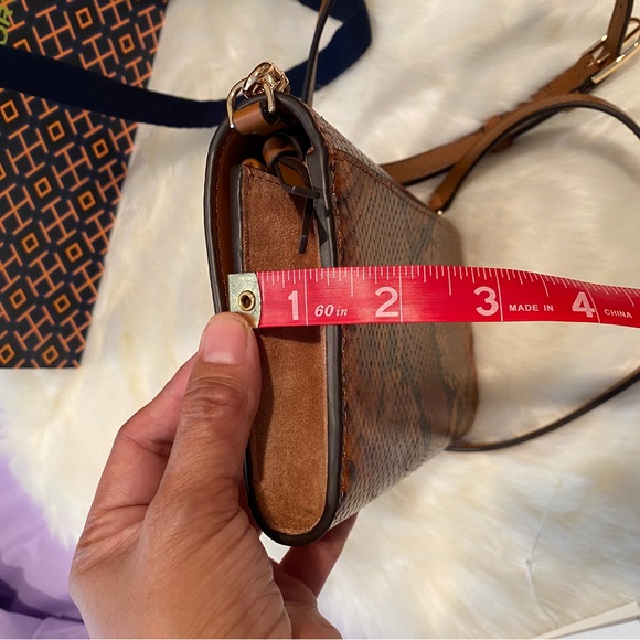 Tory Burch Thea embossed exotic flat wallet crossbody - Picture 10 of 12